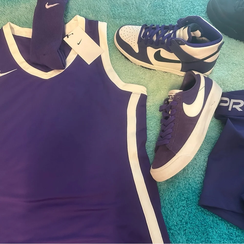 NEW Nike Everyday Plus Cushioned Crew Socks DRI FIT PURPLE M 8-12, W 10-13 - Picture 4 of 5